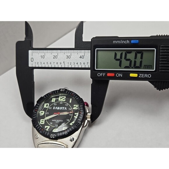 Dakota Quartz Clip Carabiner Watch Compass Black Dial Luminous 100ft New Battery - Picture 4 of 9